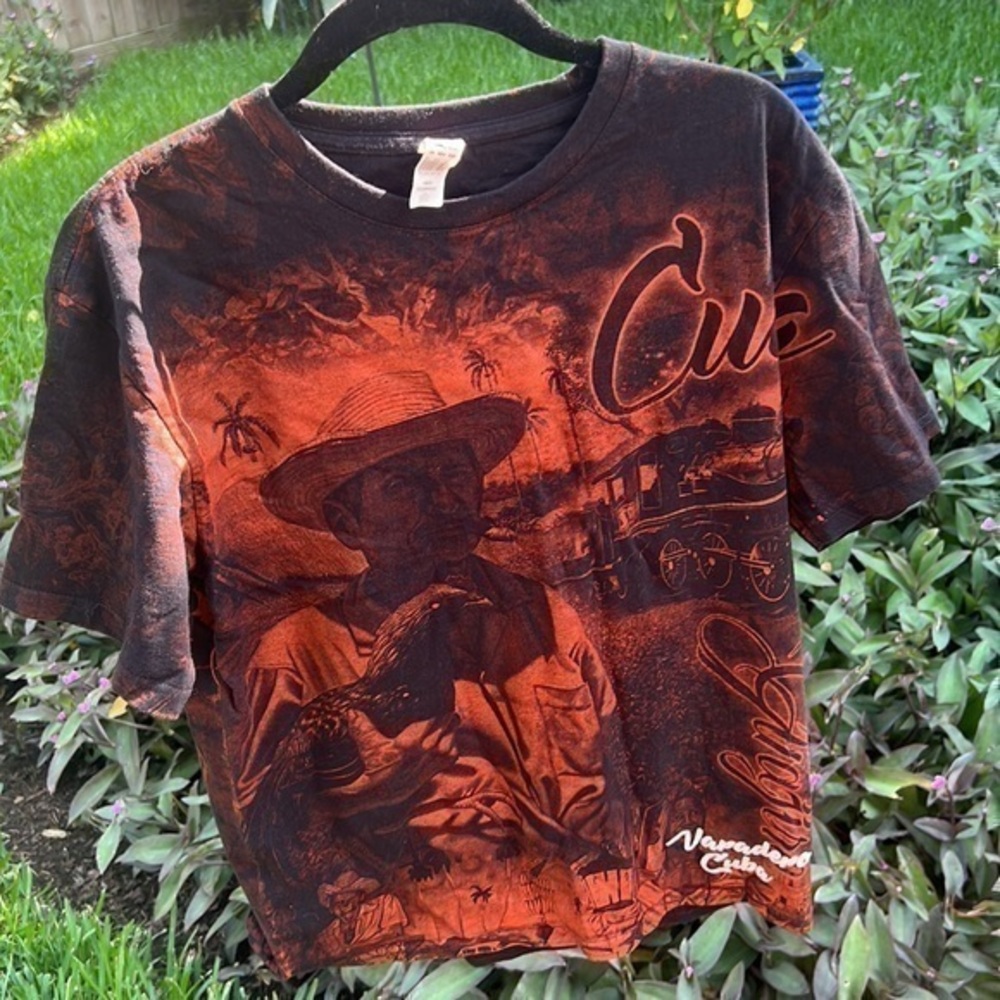 Cuba. Travel shirt.  All over print. Size medium